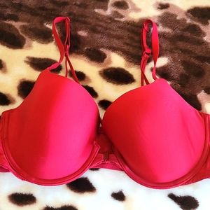 Brand New Red VS bra